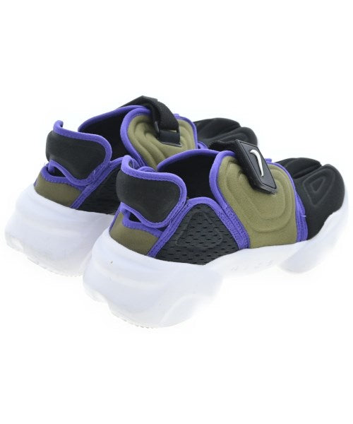 NIKE รองเท้าผ้าใบ