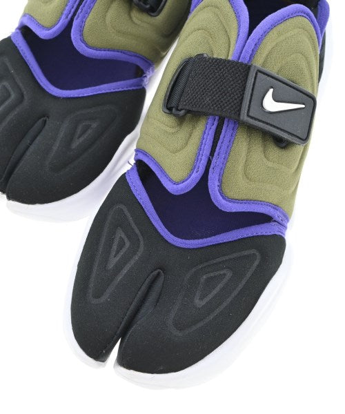 NIKE รองเท้าผ้าใบ