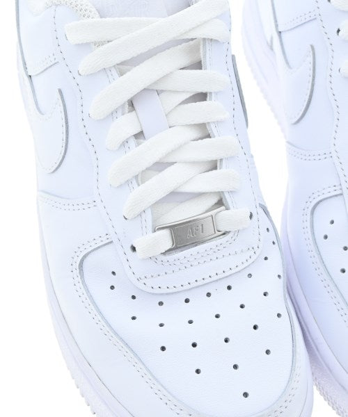 NIKE รองเท้าผ้าใบ