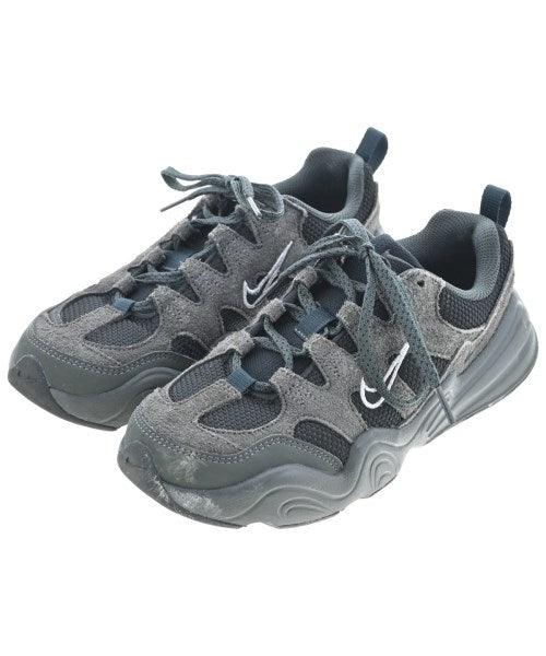 NIKE รองเท้าผ้าใบ