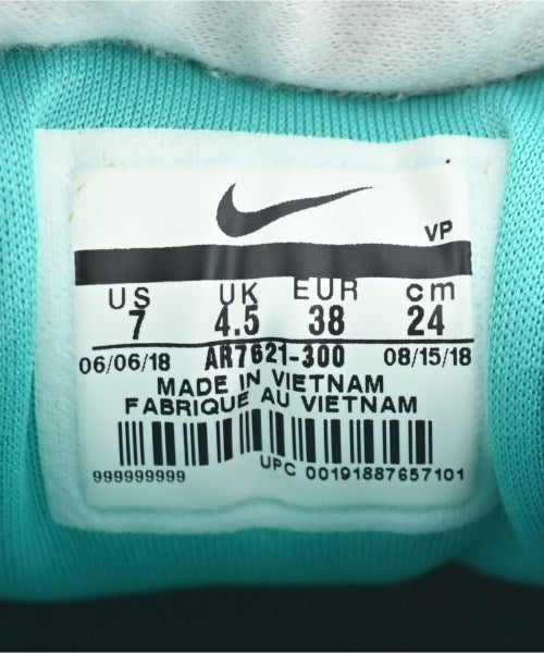 NIKE รองเท้าผ้าใบ