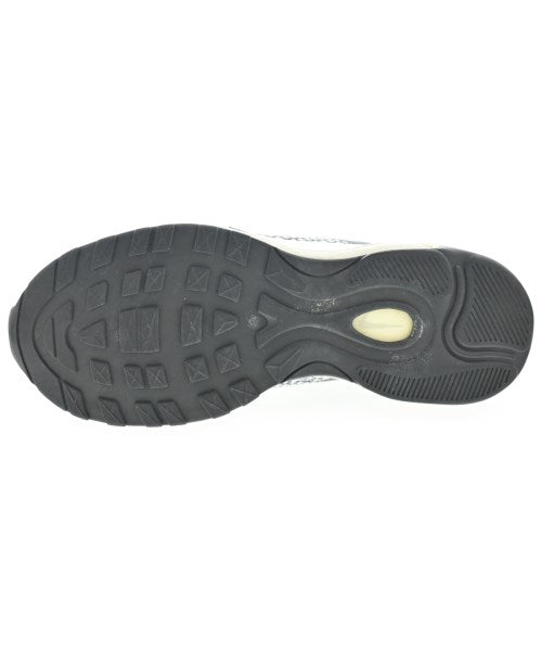 NIKE รองเท้าผ้าใบ