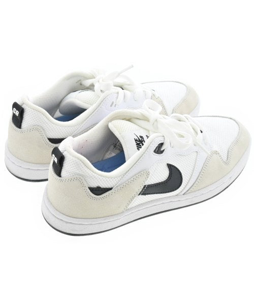 NIKE รองเท้าผ้าใบ