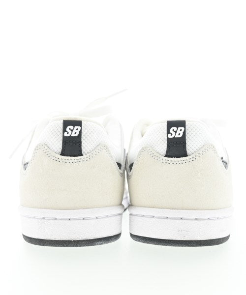 NIKE รองเท้าผ้าใบ