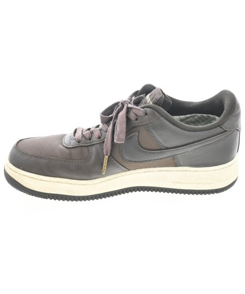 NIKE รองเท้าผ้าใบ