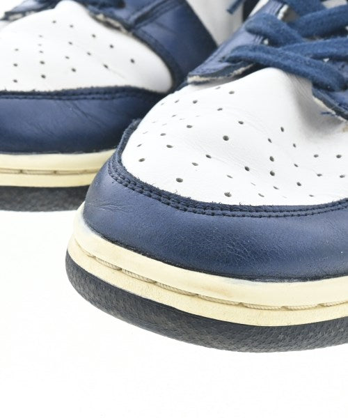 NIKE รองเท้าผ้าใบ