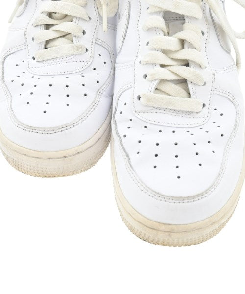 NIKE รองเท้าผ้าใบ
