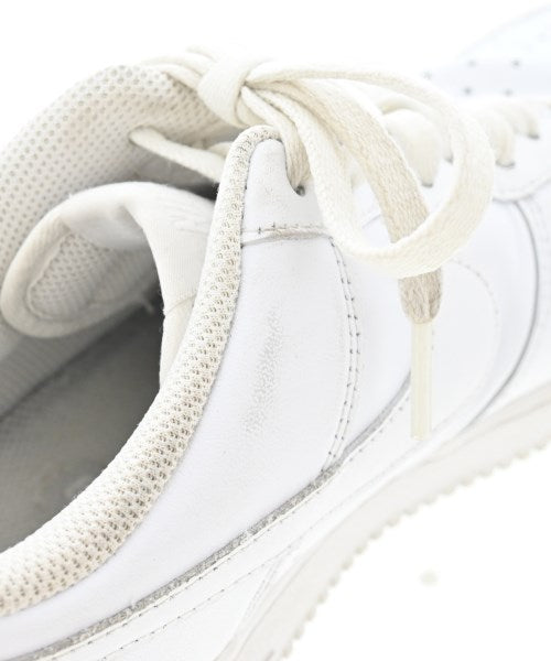 NIKE รองเท้าผ้าใบ