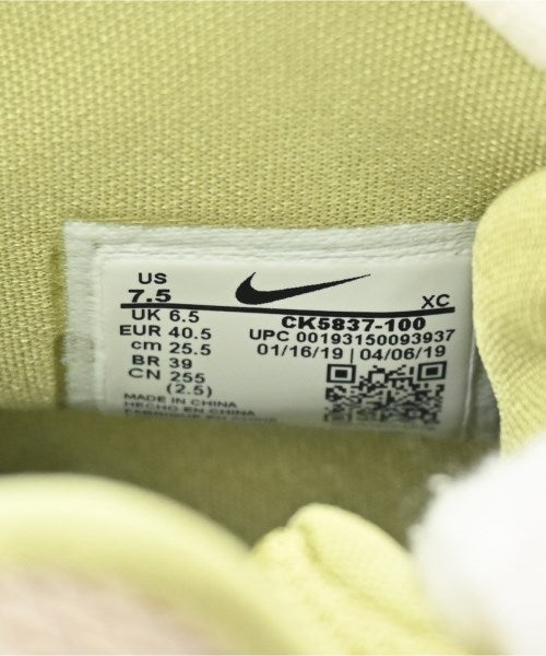 NIKE รองเท้าผ้าใบ