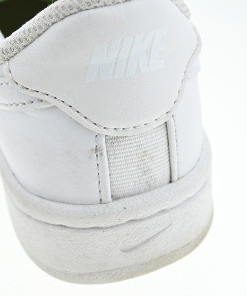 NIKE รองเท้าผ้าใบ