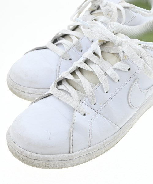 NIKE รองเท้าผ้าใบ