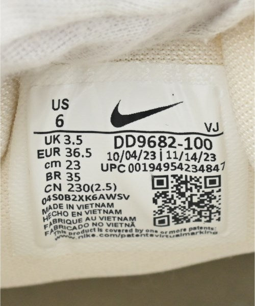 NIKE รองเท้าผ้าใบ