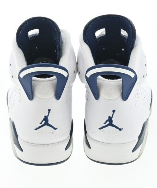 NIKE รองเท้าผ้าใบ