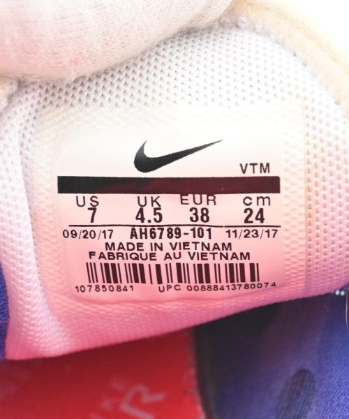 NIKE รองเท้าผ้าใบ