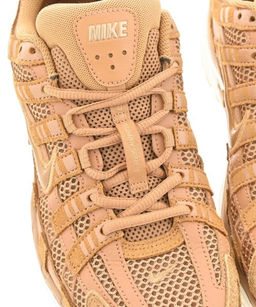 NIKE รองเท้าผ้าใบ