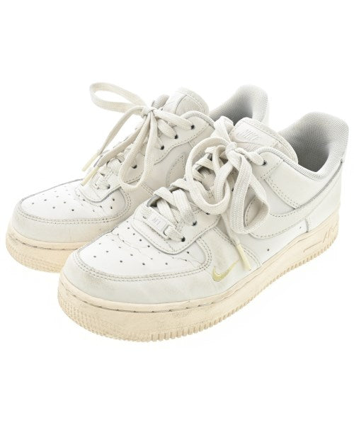 NIKE รองเท้าผ้าใบ