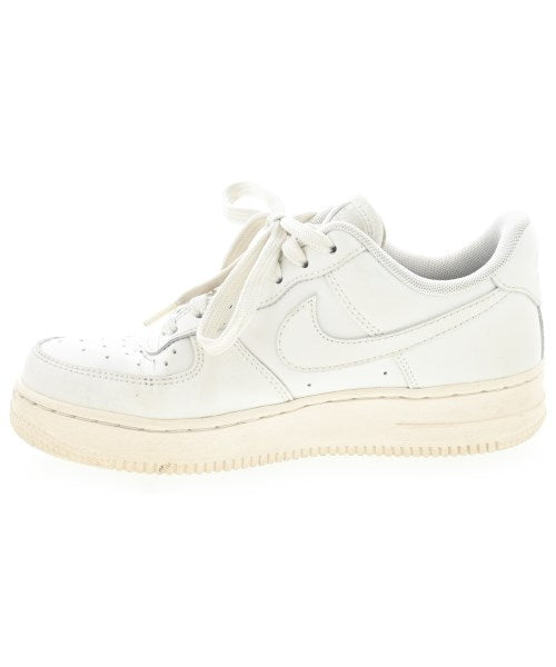NIKE รองเท้าผ้าใบ