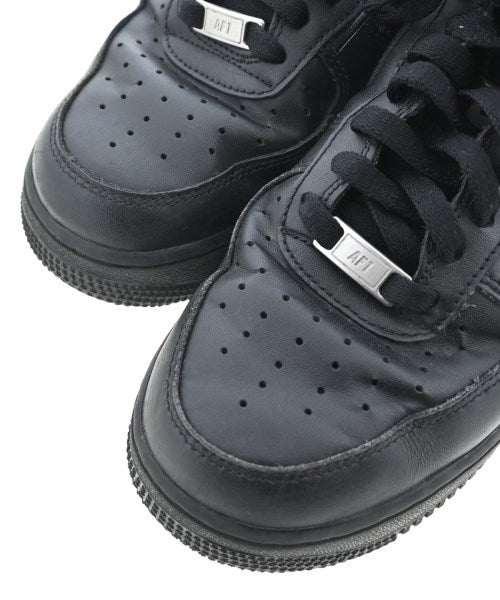 NIKE รองเท้าผ้าใบ