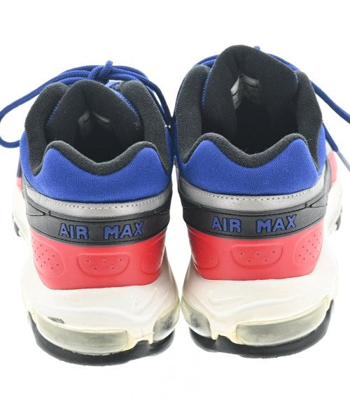 NIKE รองเท้าผ้าใบ
