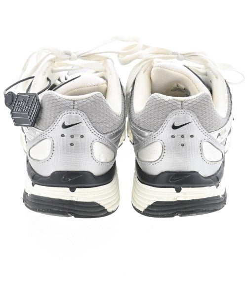 NIKE รองเท้าผ้าใบ