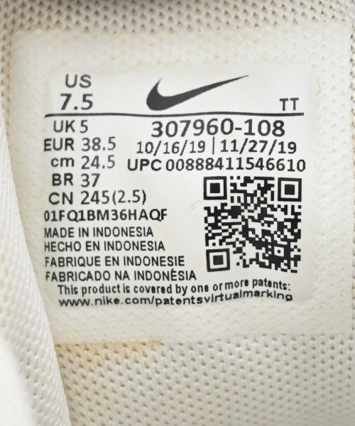 NIKE รองเท้าผ้าใบ