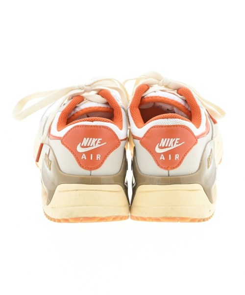 NIKE รองเท้าผ้าใบ
