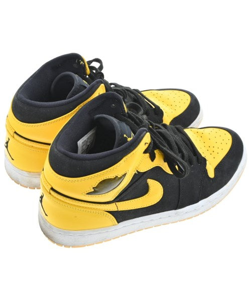 NIKE รองเท้าผ้าใบ