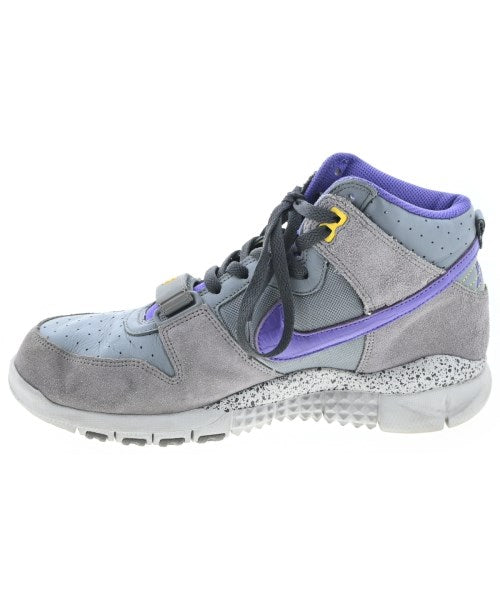NIKE รองเท้าผ้าใบ