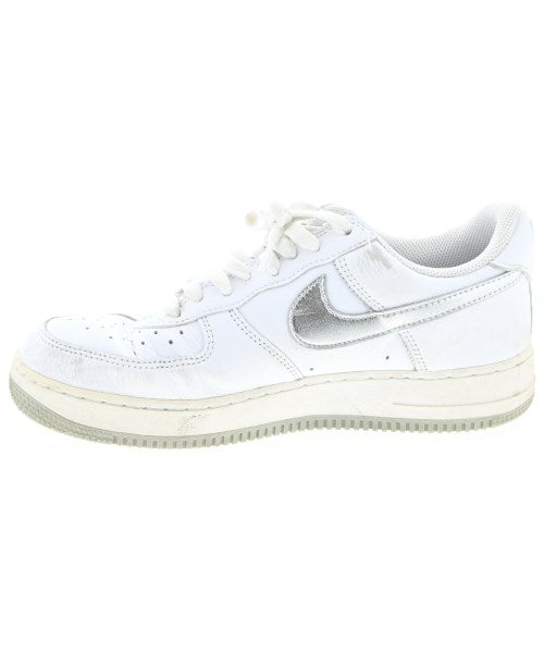 NIKE รองเท้าผ้าใบ