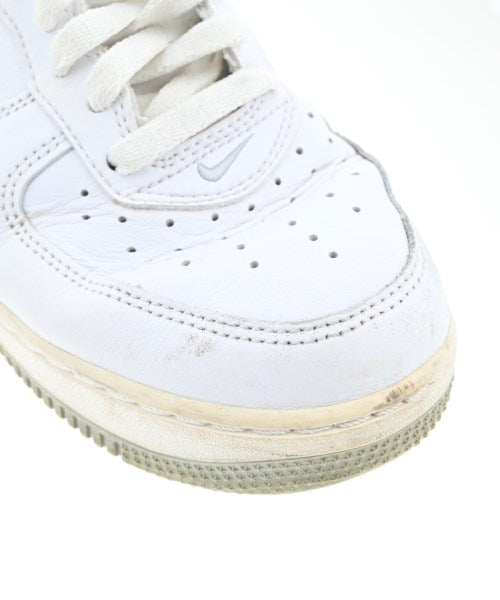 NIKE รองเท้าผ้าใบ