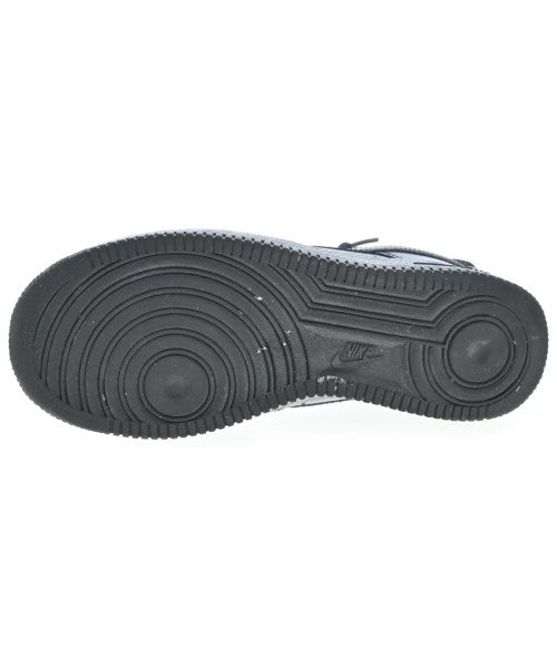 NIKE รองเท้าผ้าใบ