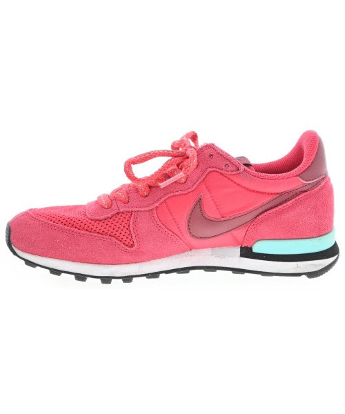 NIKE รองเท้าผ้าใบ