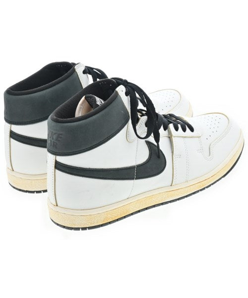 NIKE รองเท้าผ้าใบ