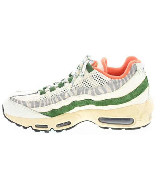 NIKE รองเท้าผ้าใบ