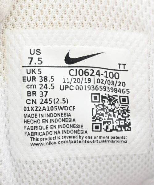 NIKE รองเท้าผ้าใบ