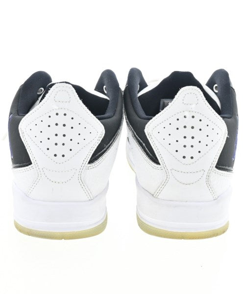 NIKE รองเท้าผ้าใบ
