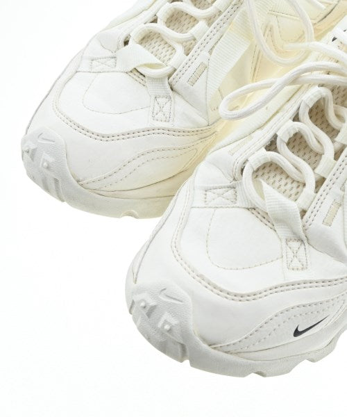 NIKE รองเท้าผ้าใบ