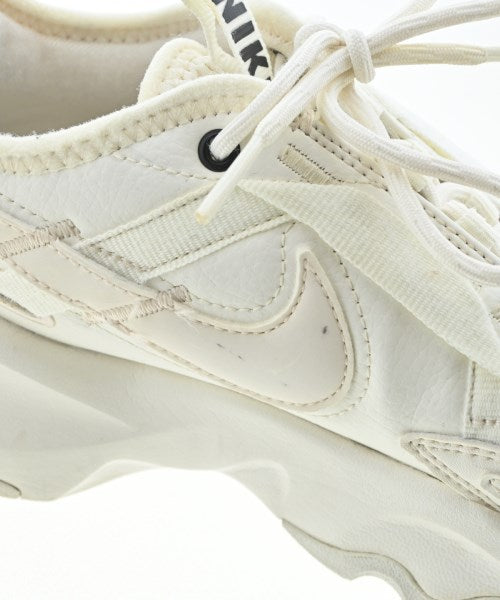 NIKE รองเท้าผ้าใบ