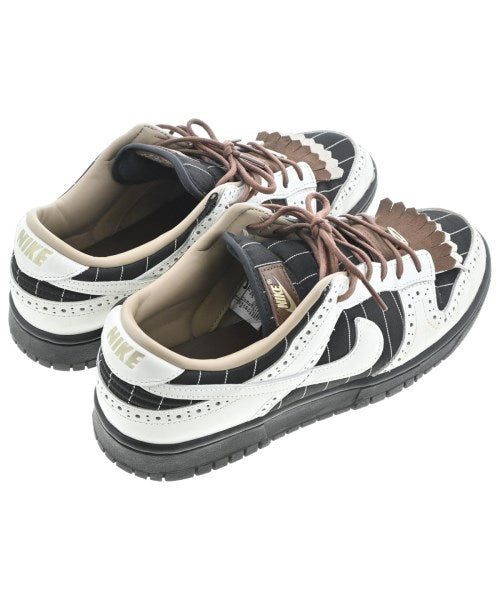 NIKE รองเท้าผ้าใบ