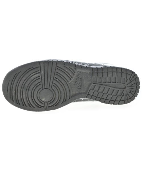 NIKE รองเท้าผ้าใบ