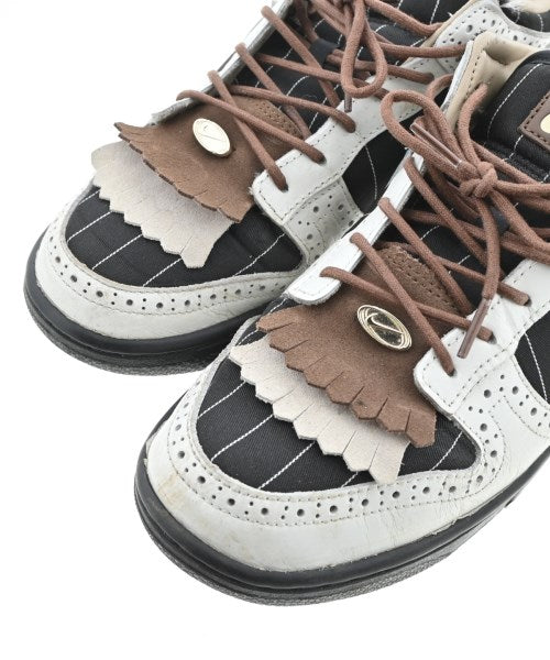 NIKE รองเท้าผ้าใบ