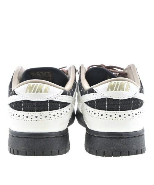 NIKE รองเท้าผ้าใบ