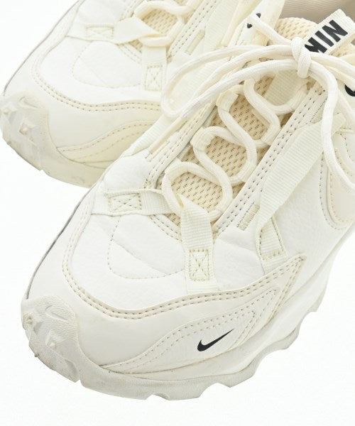 NIKE รองเท้าผ้าใบ