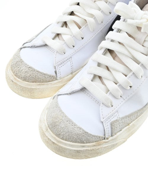 NIKE รองเท้าผ้าใบ