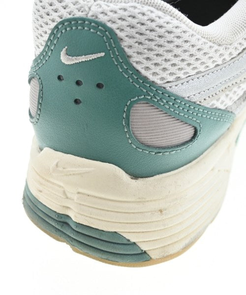 NIKE รองเท้าผ้าใบ