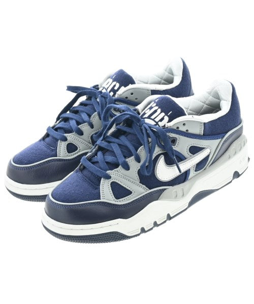 NIKE รองเท้าผ้าใบ
