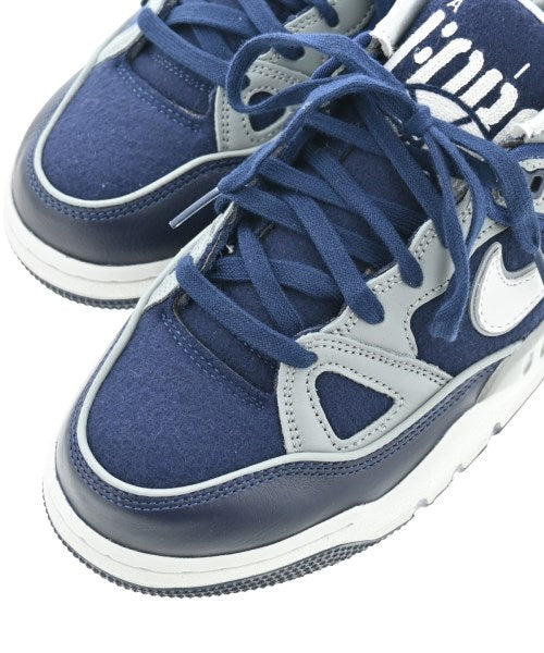 NIKE รองเท้าผ้าใบ