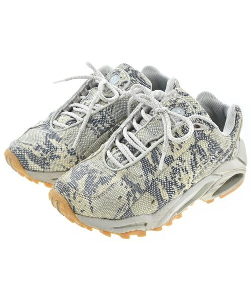 NIKE รองเท้าผ้าใบ
