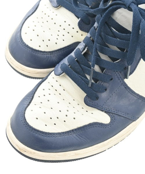 NIKE รองเท้าผ้าใบ