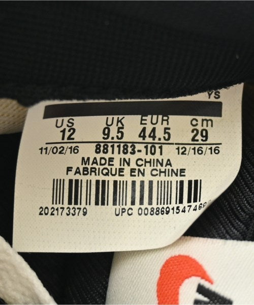 NIKE รองเท้าผ้าใบ